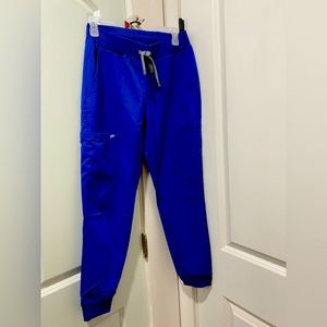 Fabletics scrub joggers